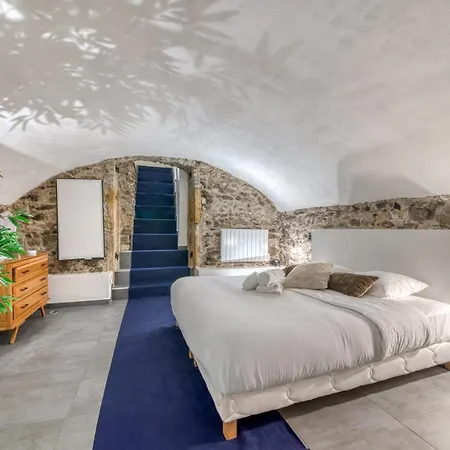 Apartman Guestready - Stylish With Jacuzzi In Old