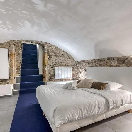 Apartman Guestready - Stylish With Jacuzzi In Old