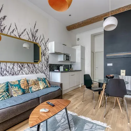 Guestready - Stylish With Jacuzzi In Old Apartman